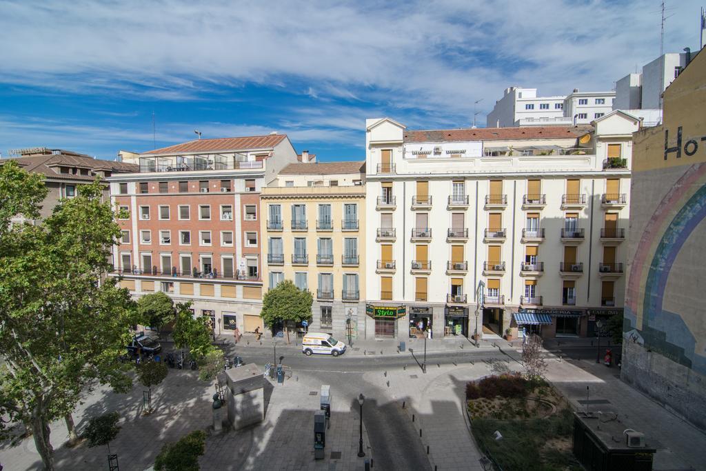 Petit Palace Plaza Del Carmen Hotel Madrid Exterior photo