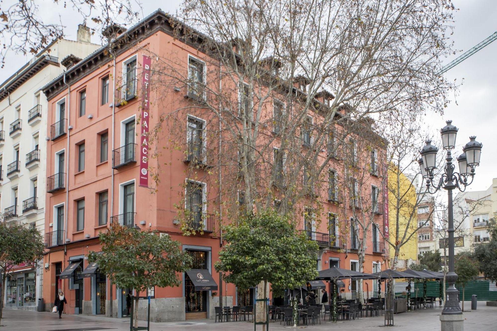 Petit Palace Plaza Del Carmen Hotel Madrid Exterior photo